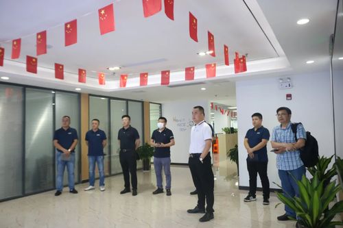 深圳市基礎(chǔ)設(shè)施基金投資管理公司董事總經(jīng)理石明達一行蒞臨科達智慧能源參觀考察